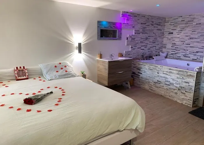 Le Menhir Jacuzzi Lit 200X200