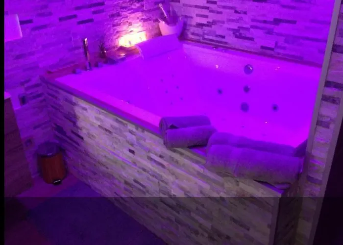 Le Menhir Jacuzzi Lit 200X200